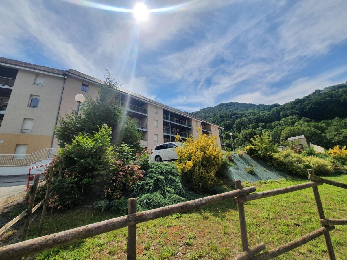 6 Places Au Coeur De Luz Saint Sauveur *